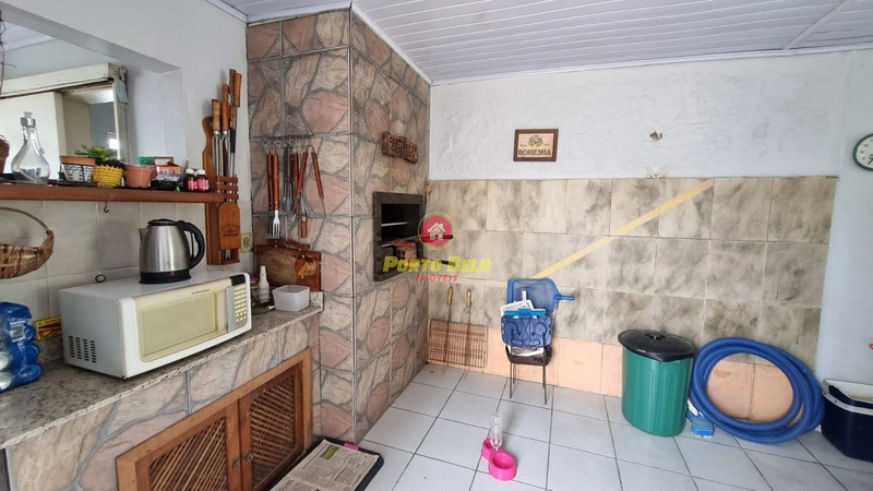 CASA COM PISCINA APENAS 400M DO MAR!!!: 9ª foto da galeria de imagens do imóvel