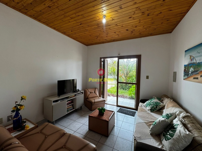 EXCELENTE CASA PRÓXIMO DO CENTRO E APENAS 400 METROS DO MAR!!!: 7ª foto da galeria de imagens do imóvel