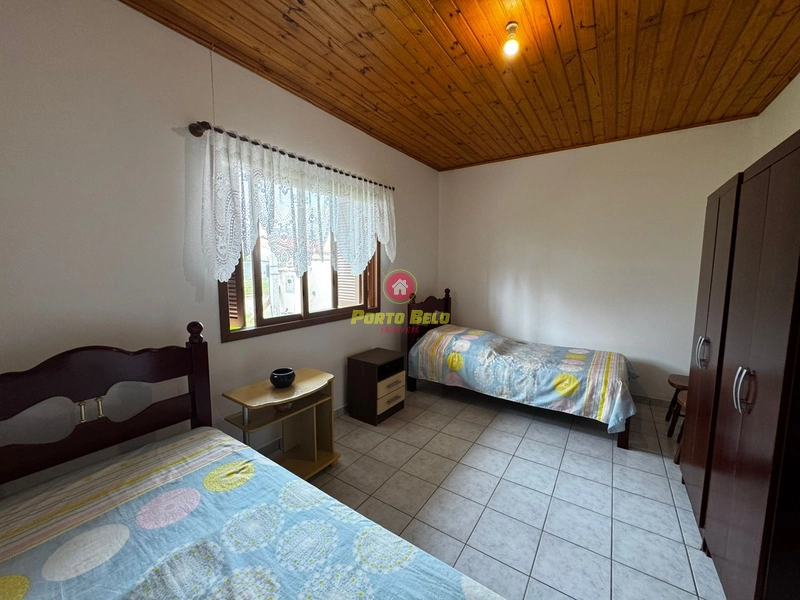 EXCELENTE CASA PRÓXIMO DO CENTRO E APENAS 400 METROS DO MAR!!!: 11ª foto da galeria de imagens do imóvel