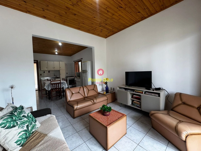 EXCELENTE CASA PRÓXIMO DO CENTRO E APENAS 400 METROS DO MAR!!!: 9ª foto da galeria de imagens do imóvel