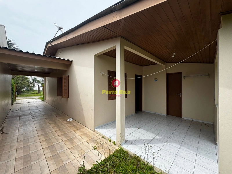 EXCELENTE CASA PRÓXIMO DO CENTRO E APENAS 400 METROS DO MAR!!!: 3ª foto da galeria de imagens do imóvel