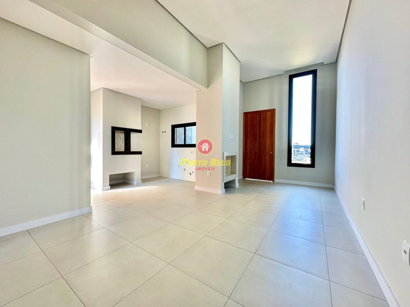 CASA À VENDA EM CAPÃO DA CANOA NO JARDIM BEIRA MAR, PRÓXIMO AO MAR: 3ª foto da galeria de imagens do imóvel