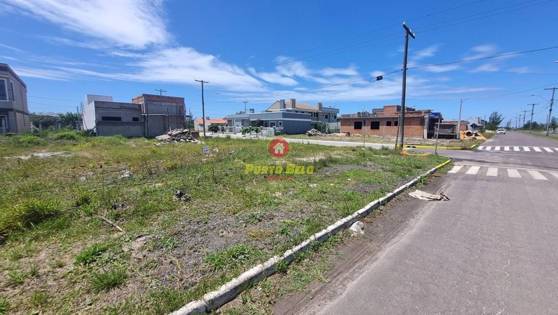 TERRENO DE ESQUINA NA AVENIDA PARAGUASSÚ: 1ª foto da galeria de imagens do imóvel