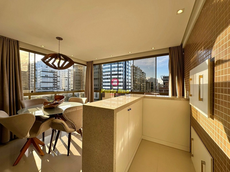APARTAMENTO À VENDA FRENTE PRAÇA !!!: 3ª foto da galeria de imagens do imóvel