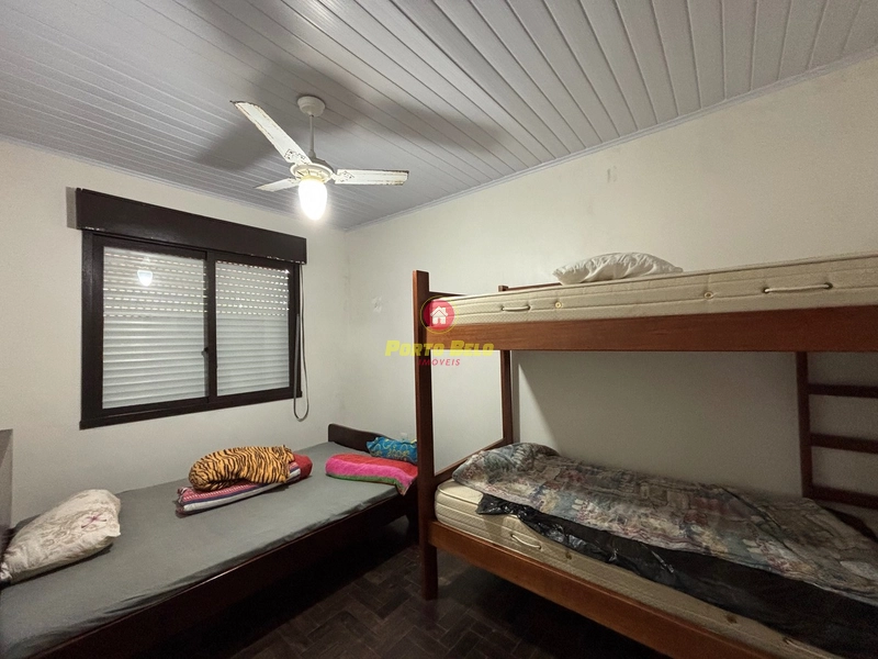 CASA COM 8 DORMITÓRIOS APENAS 150M DA PRAIA: 10ª foto da galeria de imagens do imóvel