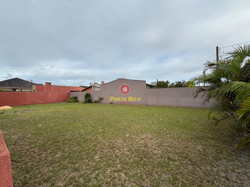 CASA COM 8 DORMITÓRIOS APENAS 150M DA PRAIA: 5ª foto da galeria de imagens do imóvel