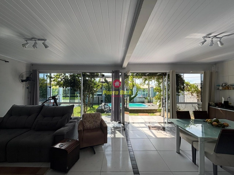 CASA COM PISCINA À VENDA EM ATLÂNTIDA SUL!!!: 4ª foto da galeria de imagens do imóvel