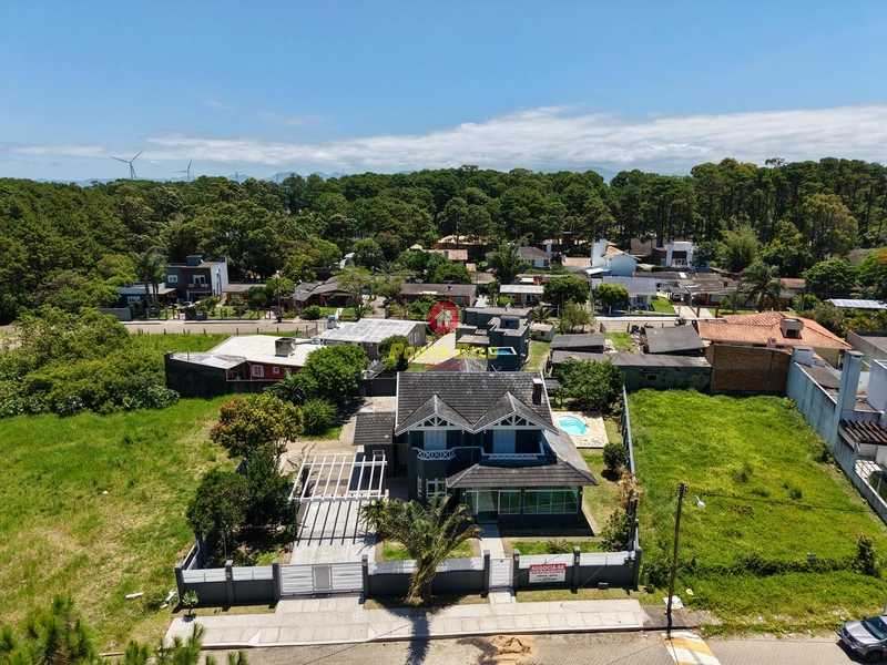MANSÃO À VENDA EM ATLÂNTIDA: 4ª foto da galeria de imagens do imóvel