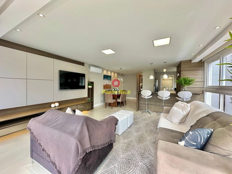 APARTAMENTO À VENDA COM SACADA ABERTA DE FRENTE: 1ª foto da galeria de imagens do imóvel