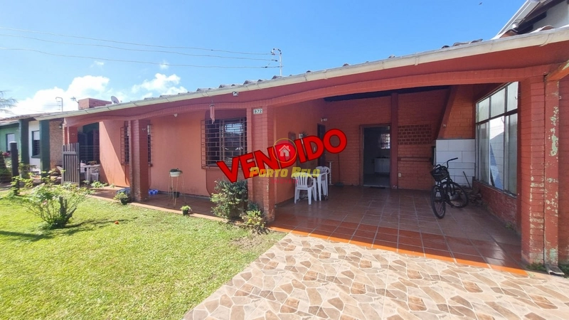 CASA COM PISCINA NA AVENIDA PRINCIPAL!: 1ª foto da galeria de imagens do imóvel
