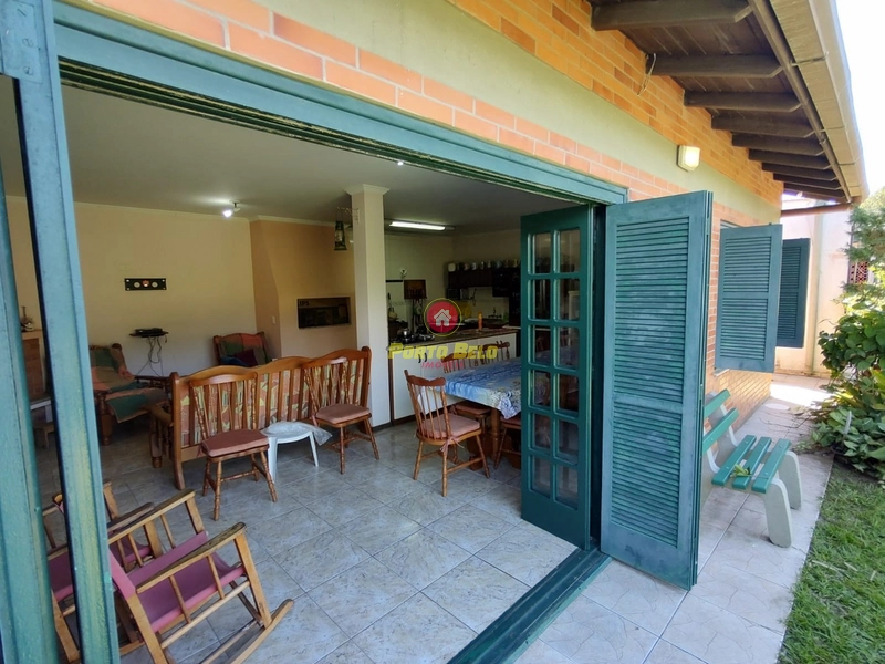 CASA COM 2 TERRENOS E PISCINA PRÓXIMO AO MAR EM MARIAPÓLIS, CONFIRA!!!: 7ª foto da galeria de imagens do imóvel