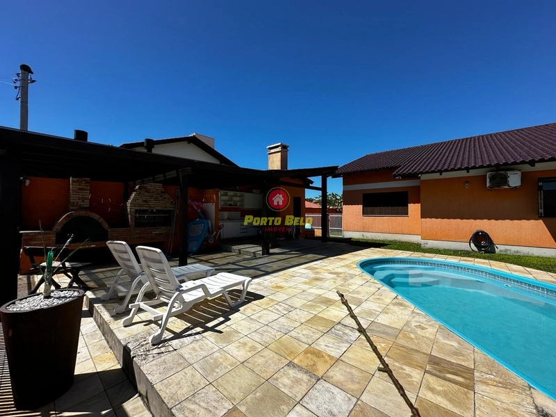 CASA COM PISCINA COM 3 TERRENOS EM ESQUINA NA PRAIA DO ARPOADOR: 7ª foto da galeria de imagens do imóvel