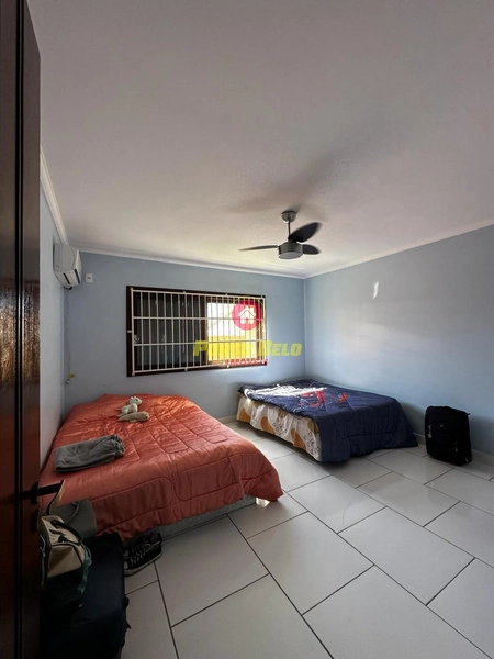 CASA COM PISCINA COM 3 TERRENOS EM ESQUINA NA PRAIA DO ARPOADOR: 25ª foto da galeria de imagens do imóvel