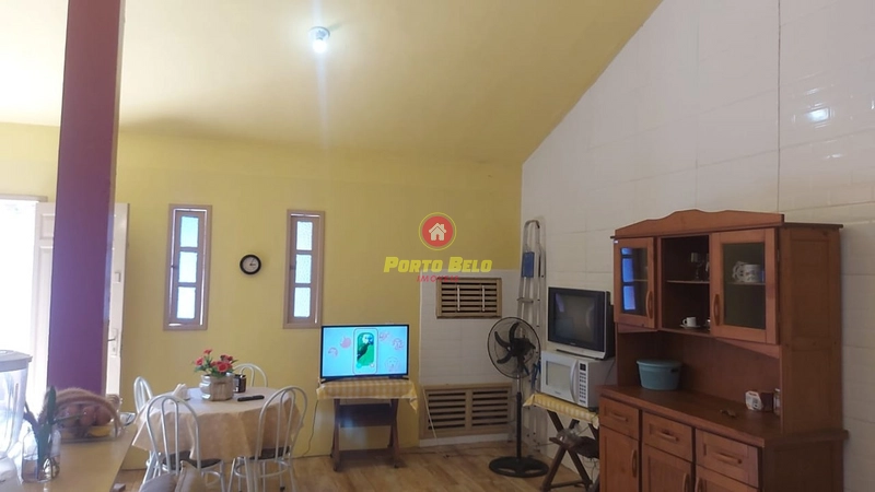 CASA APENAS TRÊS QUADRAS DO MAR NO ARPOADOR, confira!!!: 5ª foto da galeria de imagens do imóvel