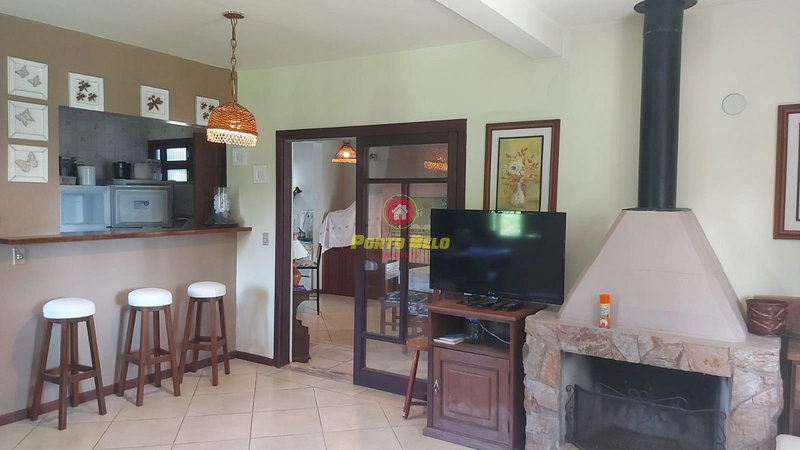 ÓTIMA CASA À VENDA NO ARPOADOR!!!Pátio amplo e próximo do mar!: 9ª foto da galeria de imagens do imóvel