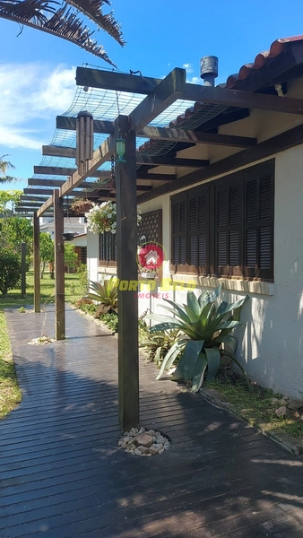 ÓTIMA CASA À VENDA NO ARPOADOR!!!Pátio amplo e próximo do mar!: 25ª foto da galeria de imagens do imóvel