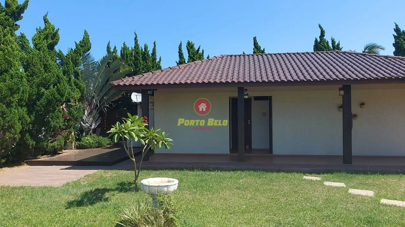 ÓTIMA CASA À VENDA NO ARPOADOR!!!Pátio amplo e próximo do mar!: 3ª foto da galeria de imagens do imóvel