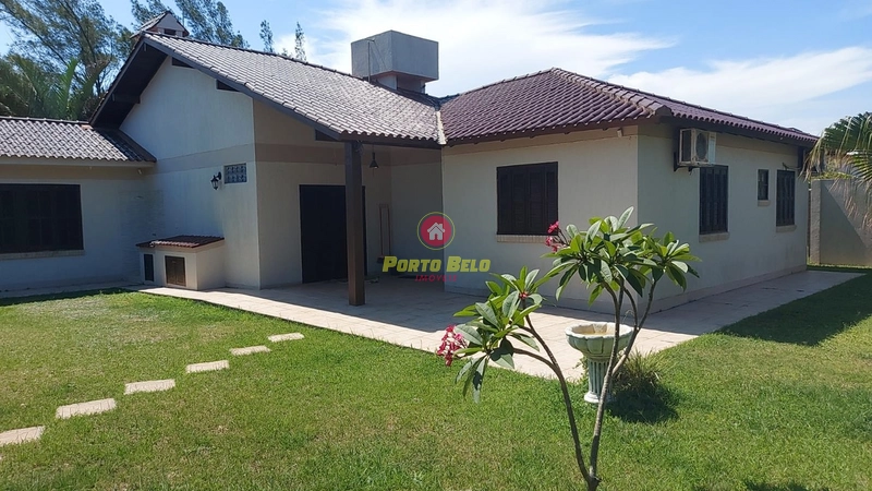 ÓTIMA CASA À VENDA NO ARPOADOR!!!Pátio amplo e próximo do mar!: 4ª foto da galeria de imagens do imóvel