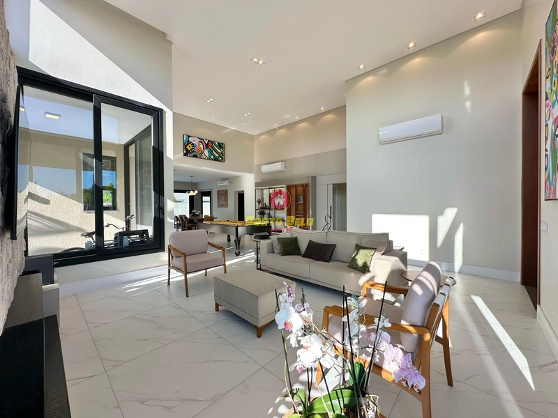 CASA DE ALTO PADRÃO À VENDA NO CONDOMÍNIO QUINTAS DO LAGO!: 6ª foto da galeria de imagens do imóvel