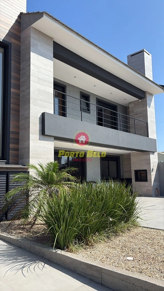 Casa mobiliada com móveis sob medida! PRÓXIMO AO MAR E COM PISCINA!!!: 5ª foto da galeria de imagens do imóvel