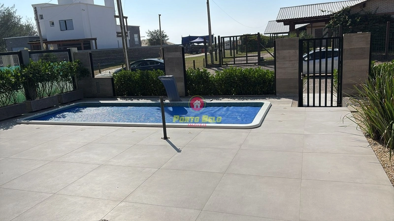 Casa mobiliada com móveis sob medida! PRÓXIMO AO MAR E COM PISCINA!!!: 8ª foto da galeria de imagens do imóvel