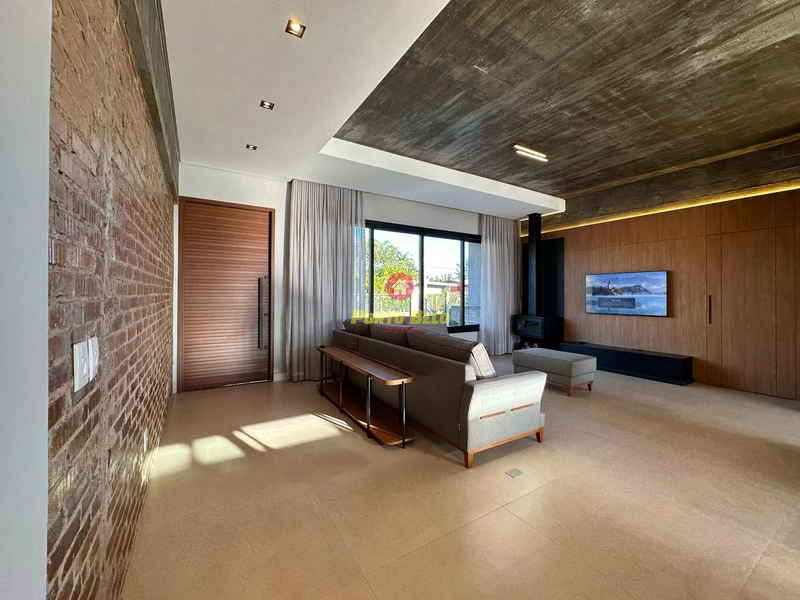 CASA DE ALTO PADRÃO À VENDA EM ATLÂNTIDA: 9ª foto da galeria de imagens do imóvel