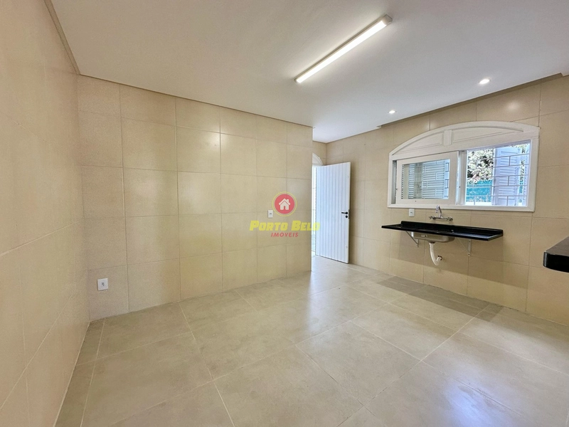 CASA À VENDA EM ATLÂNTIDA COM PISCINA PRÓXIMO A PLATAFORMA: 4ª foto da galeria de imagens do imóvel