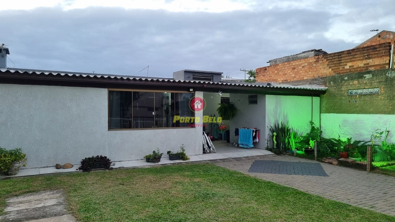 CASA ESPETACULAR À VENDA EM ATLÂNTIDA SUL: 1ª foto da galeria de imagens do imóvel