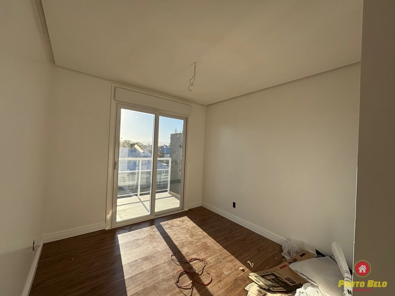 SOBRADOS DUPLEX EM AVENIDA: 6ª foto da galeria de imagens do imóvel