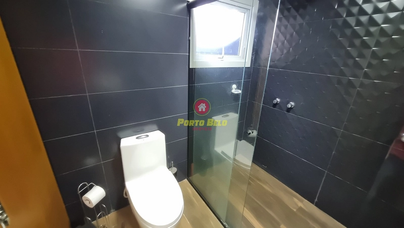 CASA ALTO PADRÃO COM ÁGUA QUENTE, PISCINA E APENAS 250M DA PRAIA: 22ª foto da galeria de imagens do imóvel