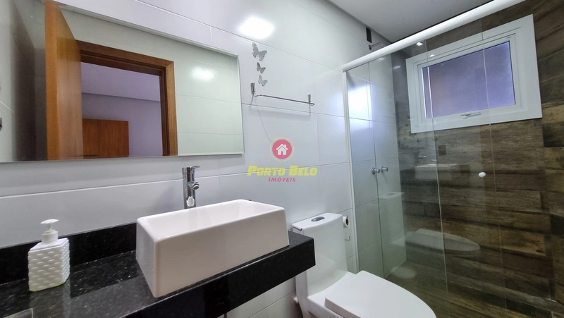 CASA ALTO PADRÃO COM ÁGUA QUENTE, PISCINA E APENAS 250M DA PRAIA: 18ª foto da galeria de imagens do imóvel