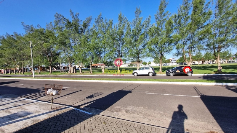 CASA ALTO PADRÃO COM ÁGUA QUENTE, PISCINA E APENAS 250M DA PRAIA: 4ª foto da galeria de imagens do imóvel