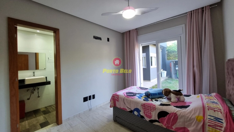 CASA ALTO PADRÃO COM ÁGUA QUENTE, PISCINA E APENAS 250M DA PRAIA: 16ª foto da galeria de imagens do imóvel