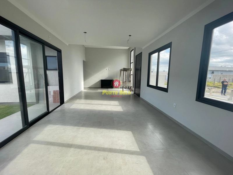CASA NOVA COM PISCINA PRÓXIMO AO CENTRO: 12ª foto da galeria de imagens do imóvel