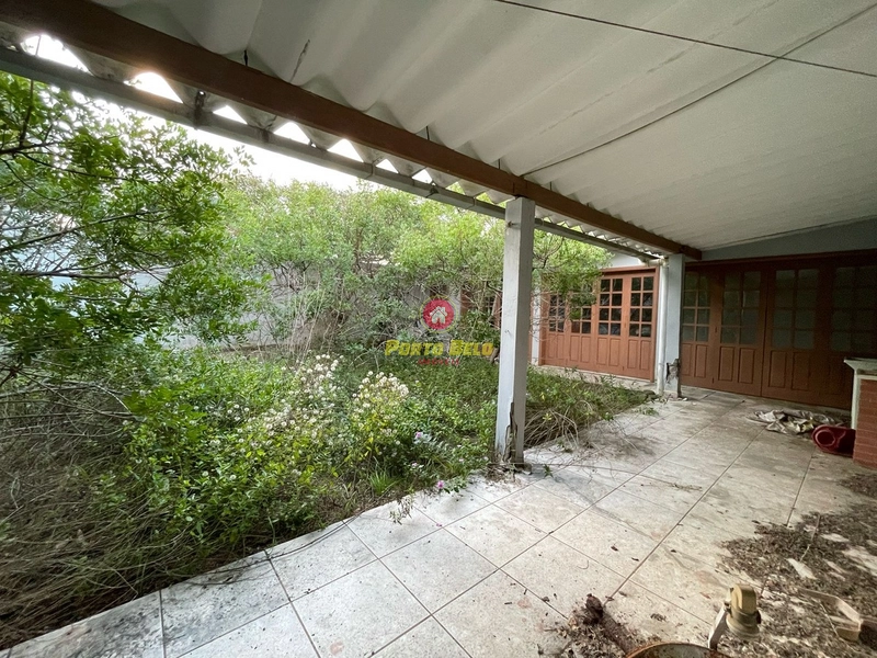 CASA FRENTE LESTE APENAS 50M DA PRAIA: 2ª foto da galeria de imagens do imóvel