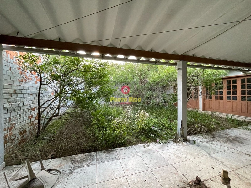 CASA FRENTE LESTE APENAS 50M DA PRAIA: 3ª foto da galeria de imagens do imóvel