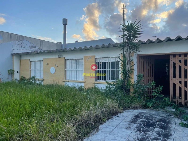 CASA FRENTE LESTE APENAS 50M DA PRAIA: 1ª foto da galeria de imagens do imóvel
