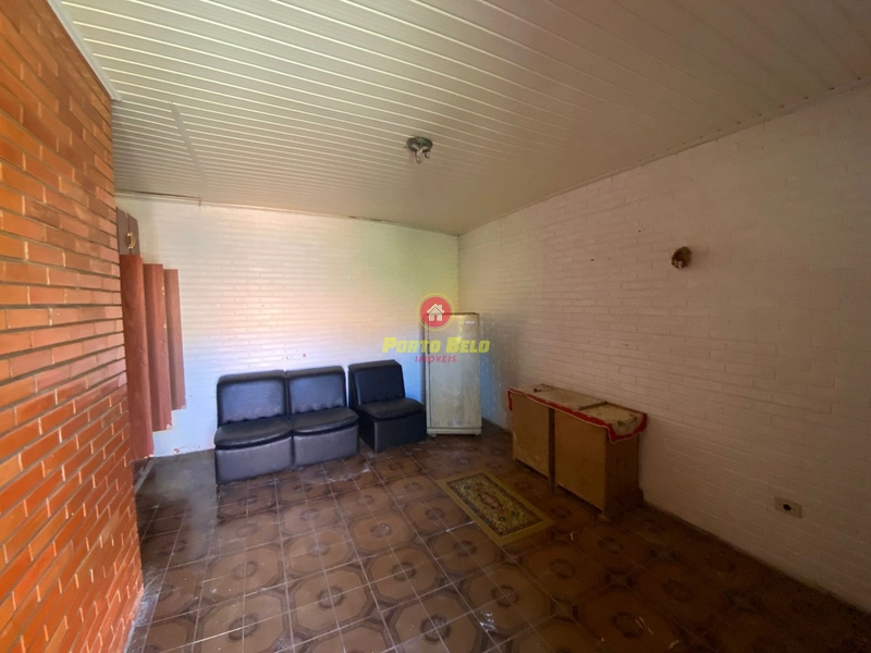 CASA DE ESQUINA COM ÁREA VERDE: 14ª foto da galeria de imagens do imóvel