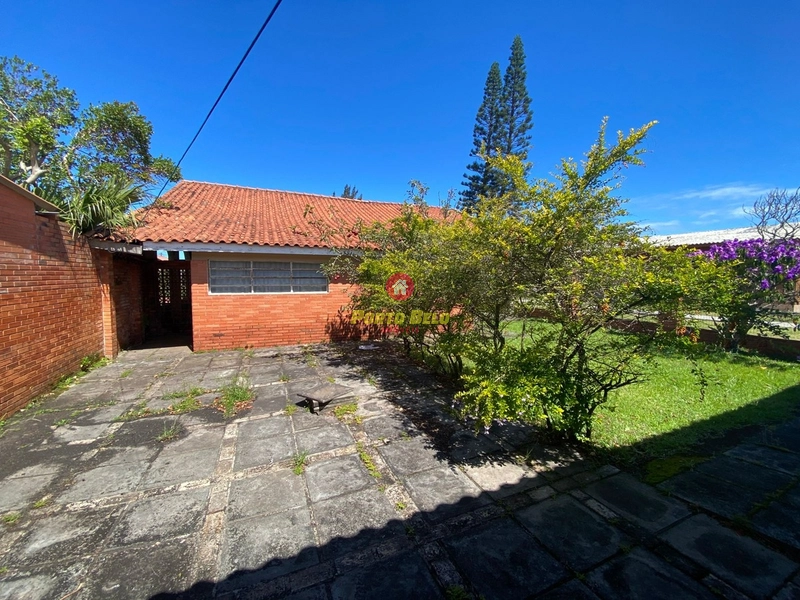 CASA DE ESQUINA COM ÁREA VERDE: 17ª foto da galeria de imagens do imóvel