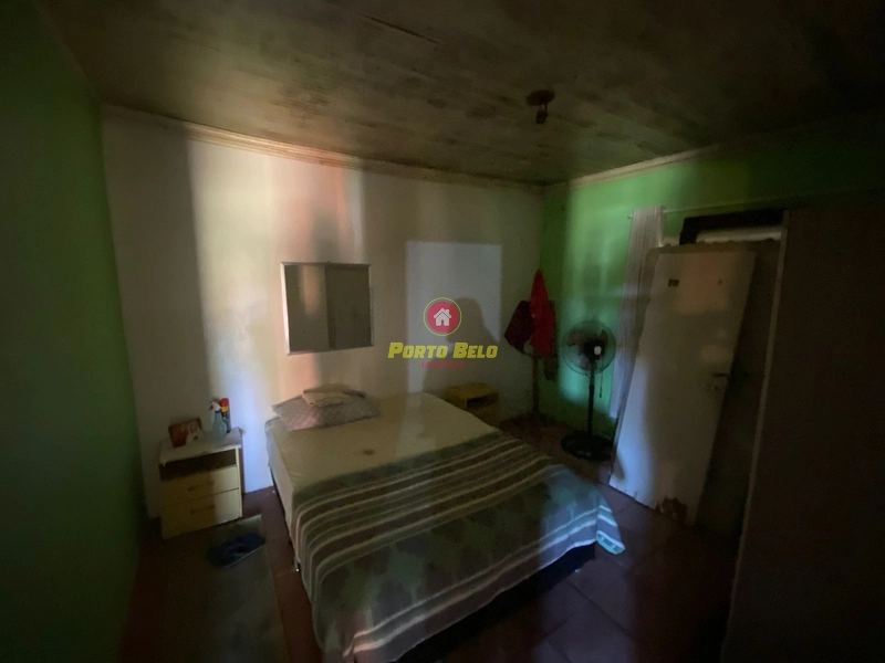 CASA DE ESQUINA COM ÁREA VERDE: 9ª foto da galeria de imagens do imóvel