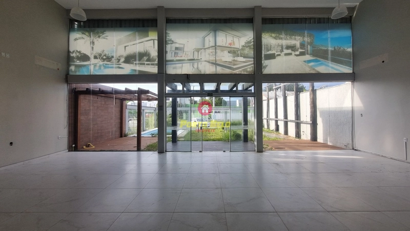 PONTO COMERCIAL À VENDA NA AVENIDA SAQUAREMA: 4ª foto da galeria de imagens do imóvel