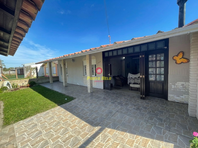 CASA À VENDA, COM PISCINA !!!: 1ª foto da galeria de imagens do imóvel