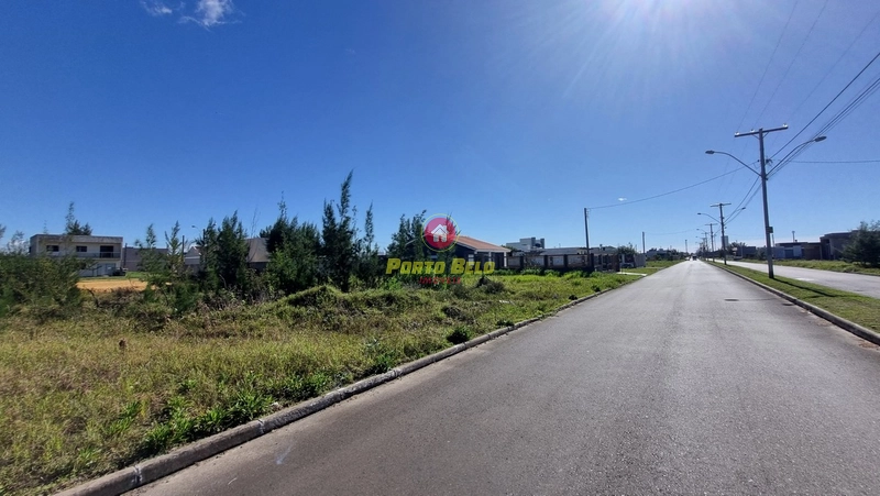 TERRENO À VENDA NA AVENIDA PARAGUASSÚ EM ATLÂNTIDA SUL: 1ª foto da galeria de imagens do imóvel