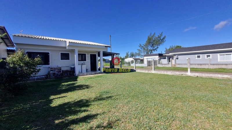CASA À VENDA, ATLÂNTIDA SUL: 2ª foto da galeria de imagens do imóvel