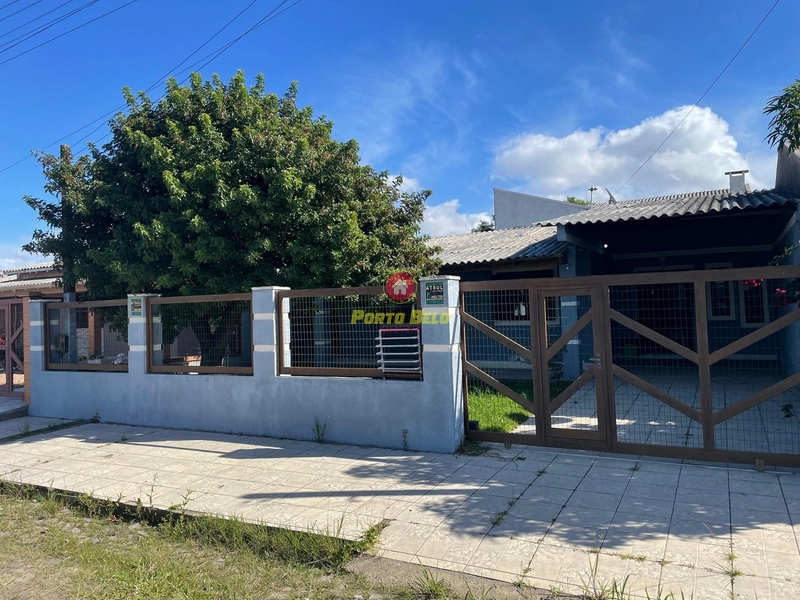 CASA À VENDA ATLÂNTIDA SUL: 2ª foto da galeria de imagens do imóvel