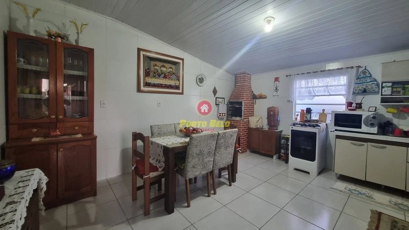CASA DE ESQUINA EM RUA ASFALTADA: 9ª foto da galeria de imagens do imóvel