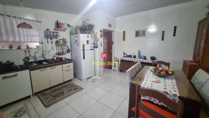 CASA DE ESQUINA EM RUA ASFALTADA: 6ª foto da galeria de imagens do imóvel