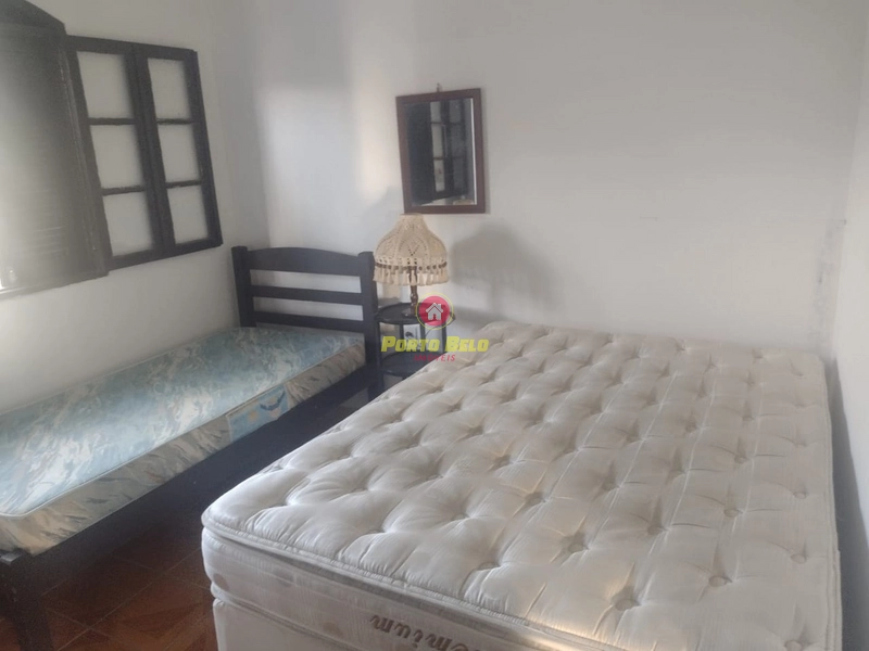 CASA COM LAJE EM ESQUINA NA AVENIDA: 12ª foto da galeria de imagens do imóvel