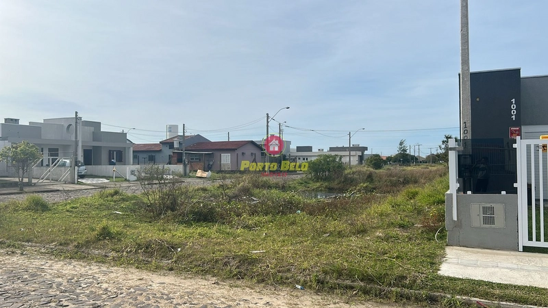 TERRENO DE ESQUINA 150M DO CENTRO: 3ª foto da galeria de imagens do imóvel