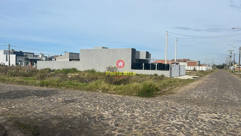 TERRENO DE ESQUINA 150M DO CENTRO: 2ª foto da galeria de imagens do imóvel
